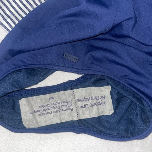 Roxy Softly Love LS UPF50 Onesie SMALL - Picture 10 of 10